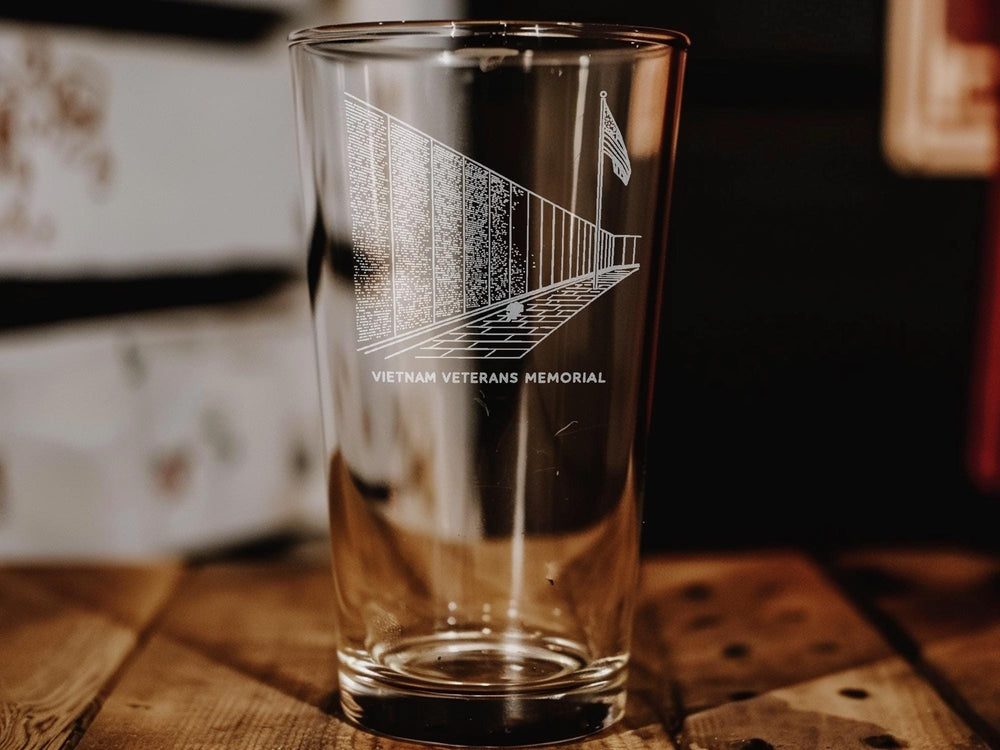 Vietnam Veterans Memorial Pint Glass – Commemorative Design Featuring The Wall and Soldier Tribute Scene