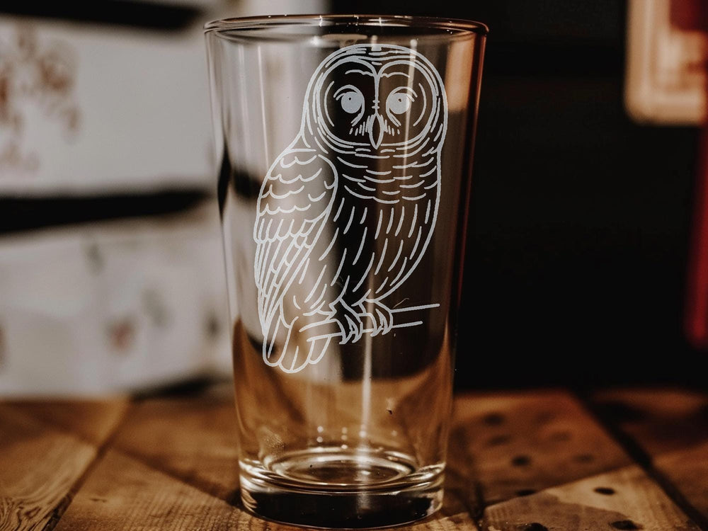 Barred Owl Pint Glass – Wildlife Bird Glassware Featuring Majestic Forest Owl Design – Nature Lover Gift