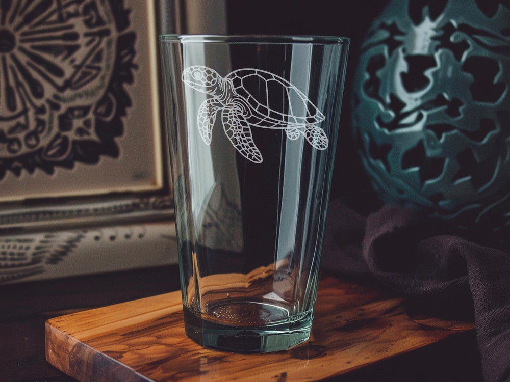 Loggerhead Sea Turtle Pint Glass – Ocean Wildlife Glassware Featuring Endangered Sea Turtle Design