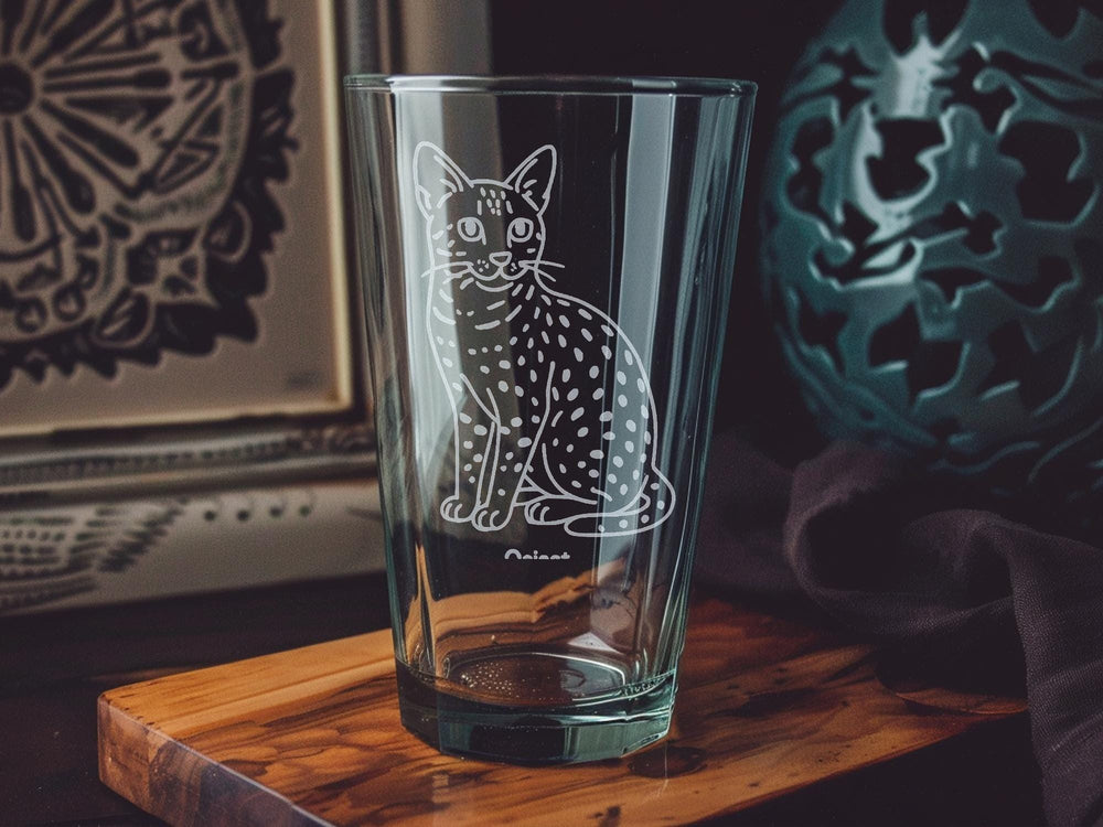 Ocicat Cat Pint Glass – Cute Spotted Ocicat Design for Cat Lovers and Pet Owners – Unique Feline Barware Gift