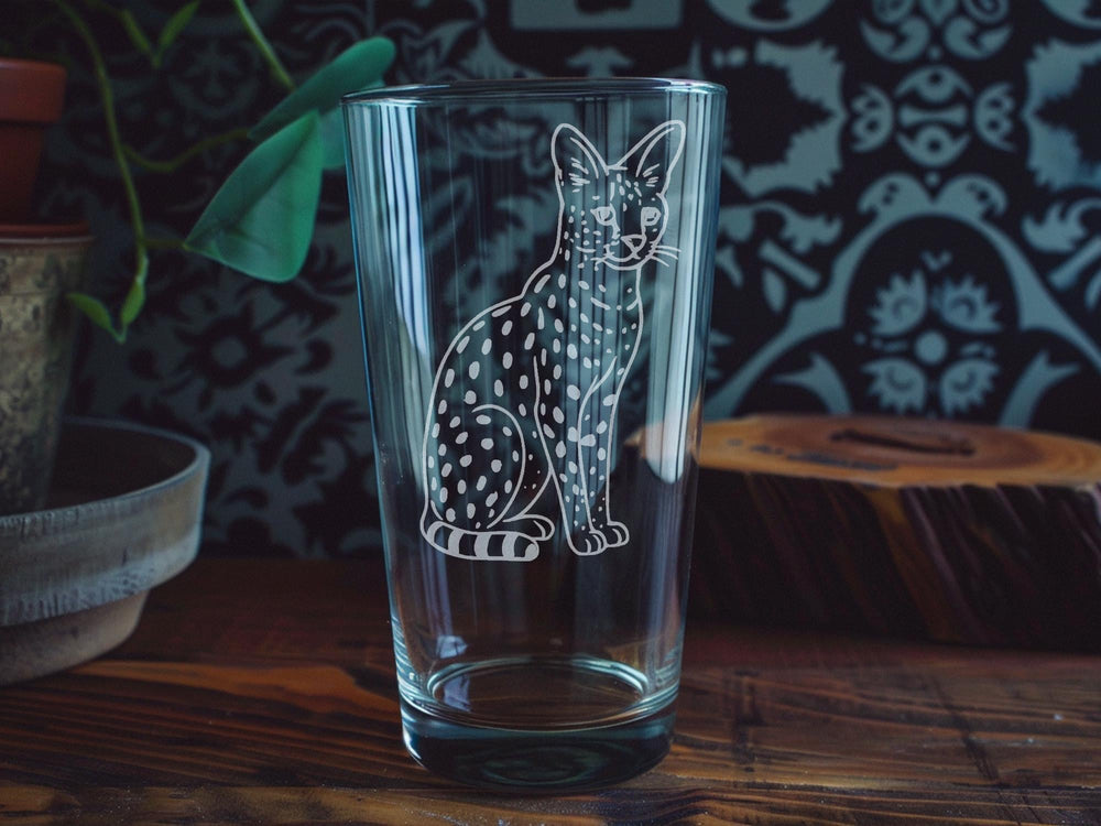 Serval Cat Pint Glass – Wild African Serval Design Beer Glass – Exotic Animal Lover Gift – Jungle Wildlife Barware