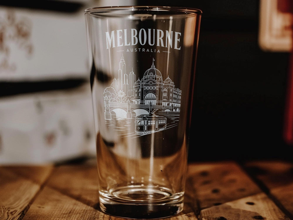 Melbourne Australia Pint Glass, Melbourne Skyline Souvenir Beer Glass, Australia Travel Gift, Melbourne Cityscape Drinkware