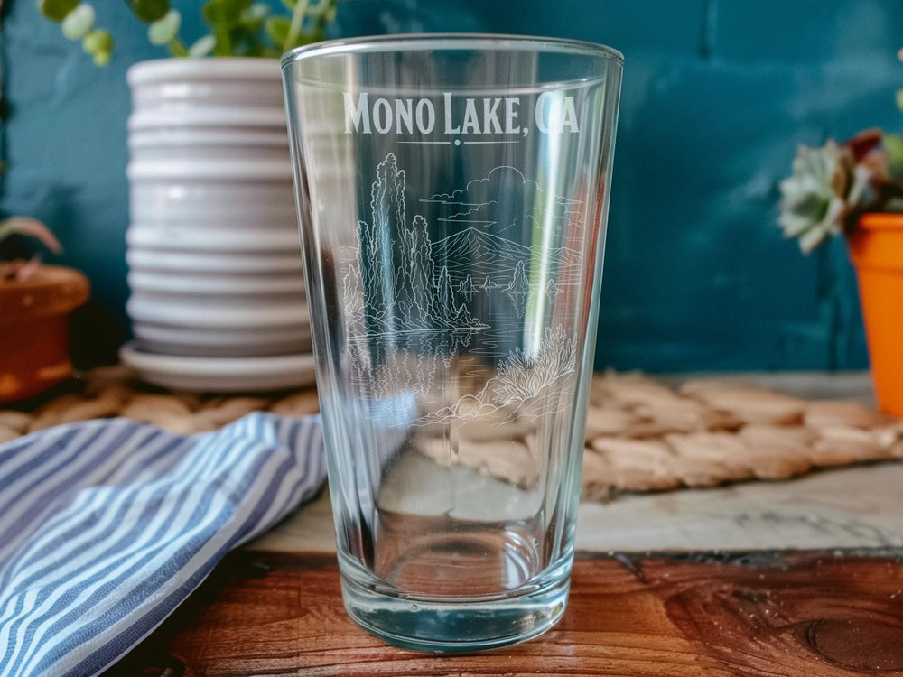 Mono Lake California Pint Glass, Mono Lake CA Souvenir Drinkware, Eastern Sierra Nevada Lake Gift, Travel Keepsake Glass