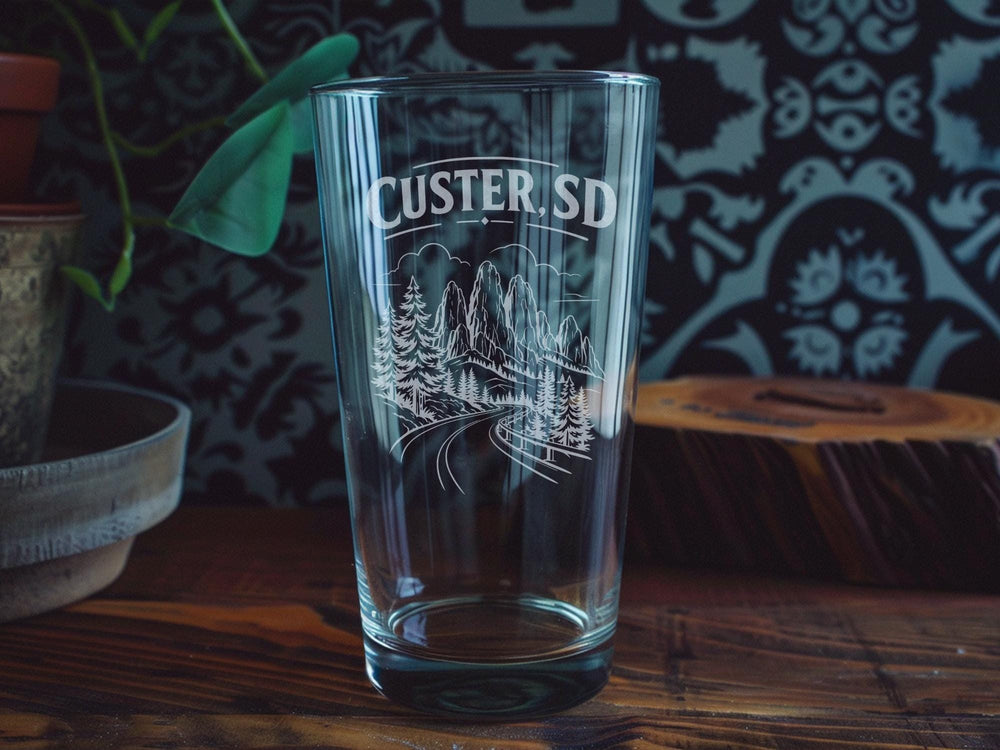 Custer SD Pint Glass, Custer South Dakota Souvenir Beer Glass, Black Hills Travel Gift, South Dakota Barware, Custer Gift