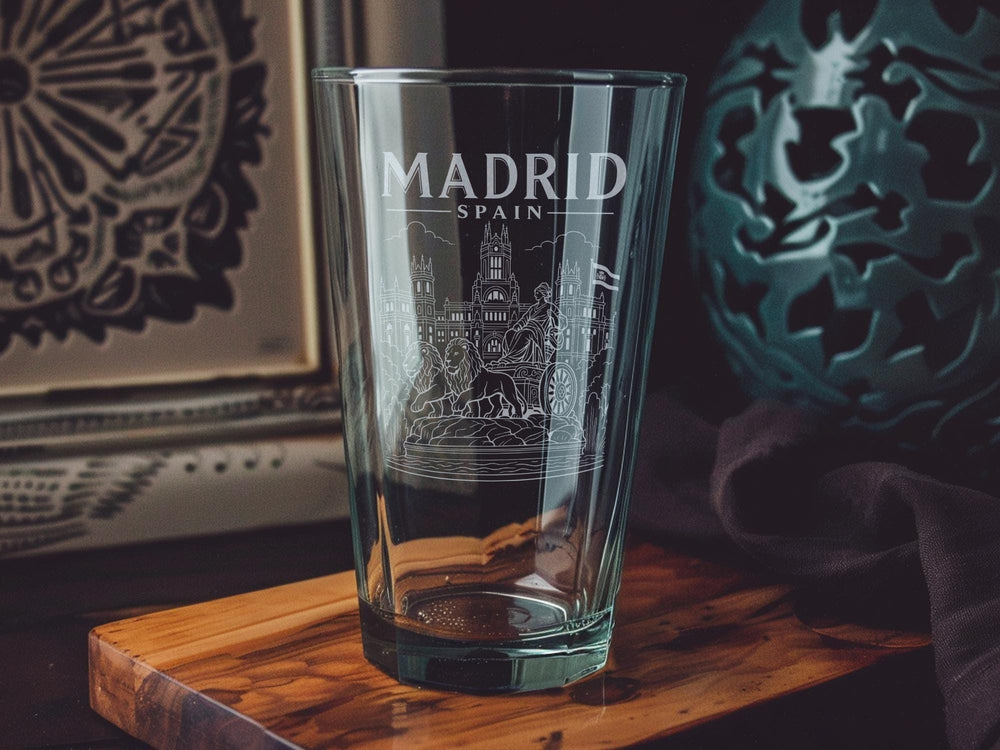 Madrid Spain Pint Glass, Madrid Souvenir Beer Glass, Spain Travel Gift, Madrid City Landmark Drinkware, Spanish Vacation Keepsake