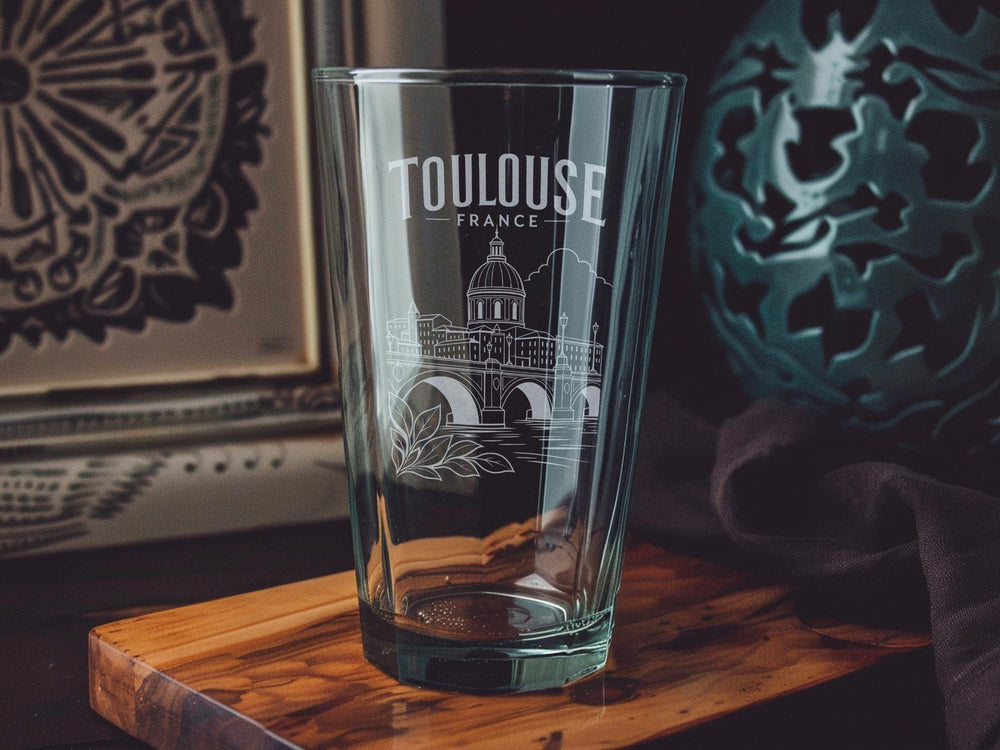 Toulouse France Pint Glass, Toulouse City Landmark Souvenir Beer Glass, France Travel Gift Pint Glass, Toulouse Skyline Drinkware