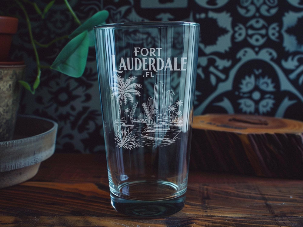 Fort Lauderdale FL Pint Glass, Fort Lauderdale Florida Souvenir Beer Glass, Beach City Travel Gift, Coastal Barware Drinkware