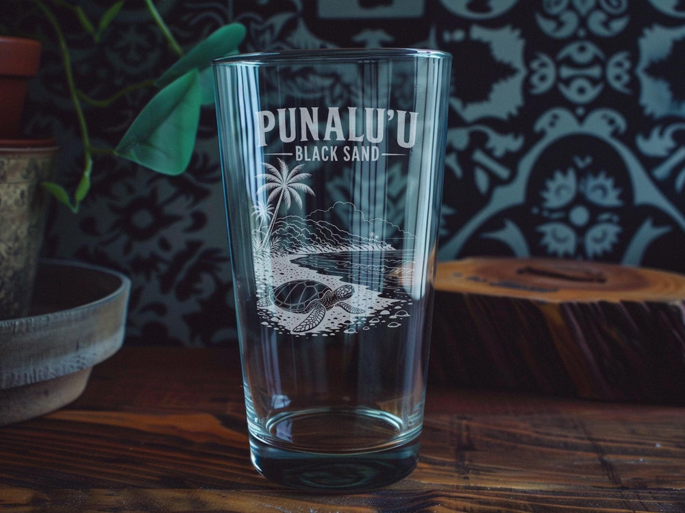 Punaluʻu Black Sand Beach Pint Glass, Hawaii Coastal Souvenir Drinkware, Sea Turtle Beach Scene Beer Glass