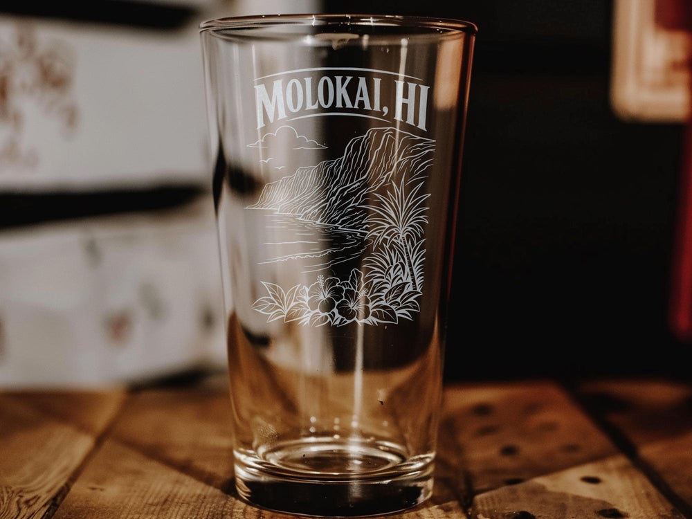 Molokai Hawaii Pint Glass, Molokai HI Souvenir Drinkware, Hawaiian Island Travel Gift, Hawaii Vacation Keepsake Glass