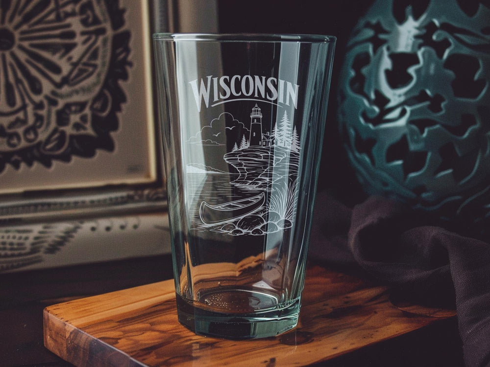 Wisconsin Pint Glass, Wisconsin State Souvenir Beer Glass, Wisconsin Travel Gift, Wisconsin Home Bar Glass, Wisconsin Drinking Glass