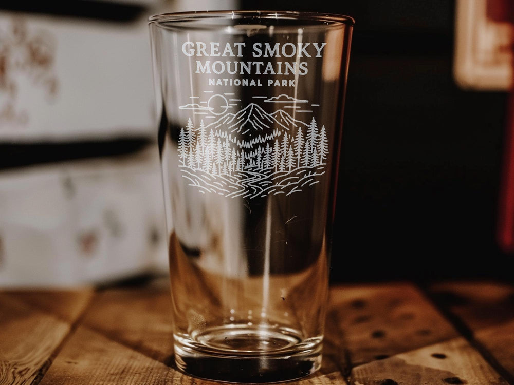 Smoky Mountains National Park Pint Glass – Scenic Landscape Souvenir