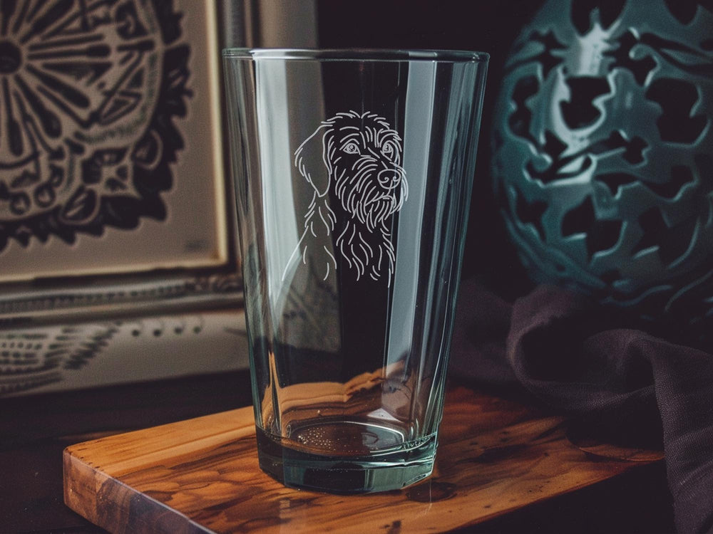 Pudelpointer Dog Pint Glass: Engraved Barware Gift for Dog Lovers