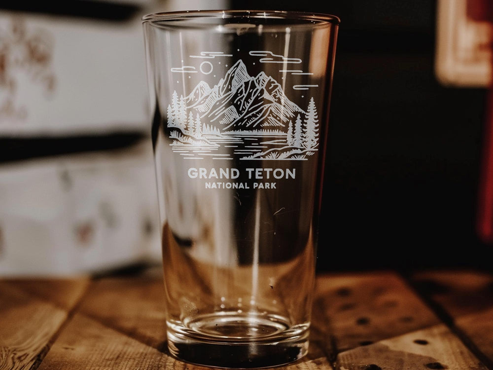 Grand Teton National Park Pint Glass: Engraved Mountain Landscape