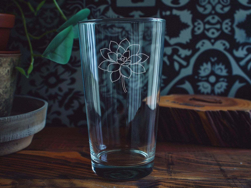 Graptoveria Succulent Pint Glass | Botanical Plant Glassware | Succulent Lover Gift | Nature Inspired Drinkware