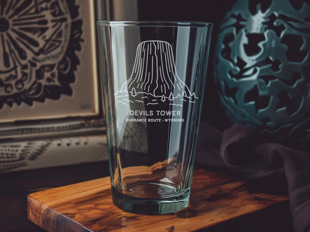 Devils Tower Durrance Route Wyoming Pint Glass | Iconic Climbing Route Souvenir | Wyoming Landmark Drinkware