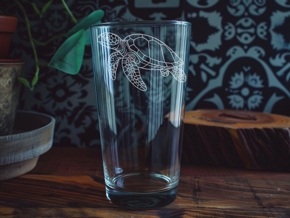 Loggerhead Sea Turtle Pint Glass – Ocean Wildlife Glassware Featuring Endangered Sea Turtle Design