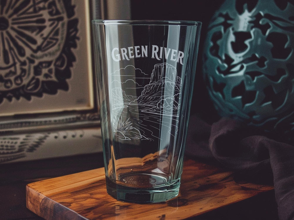 Green River Pint Glass, Green River Souvenir Drinking Glass, River Outdoor Adventure Gift, Camping Hiking Nature Glassware