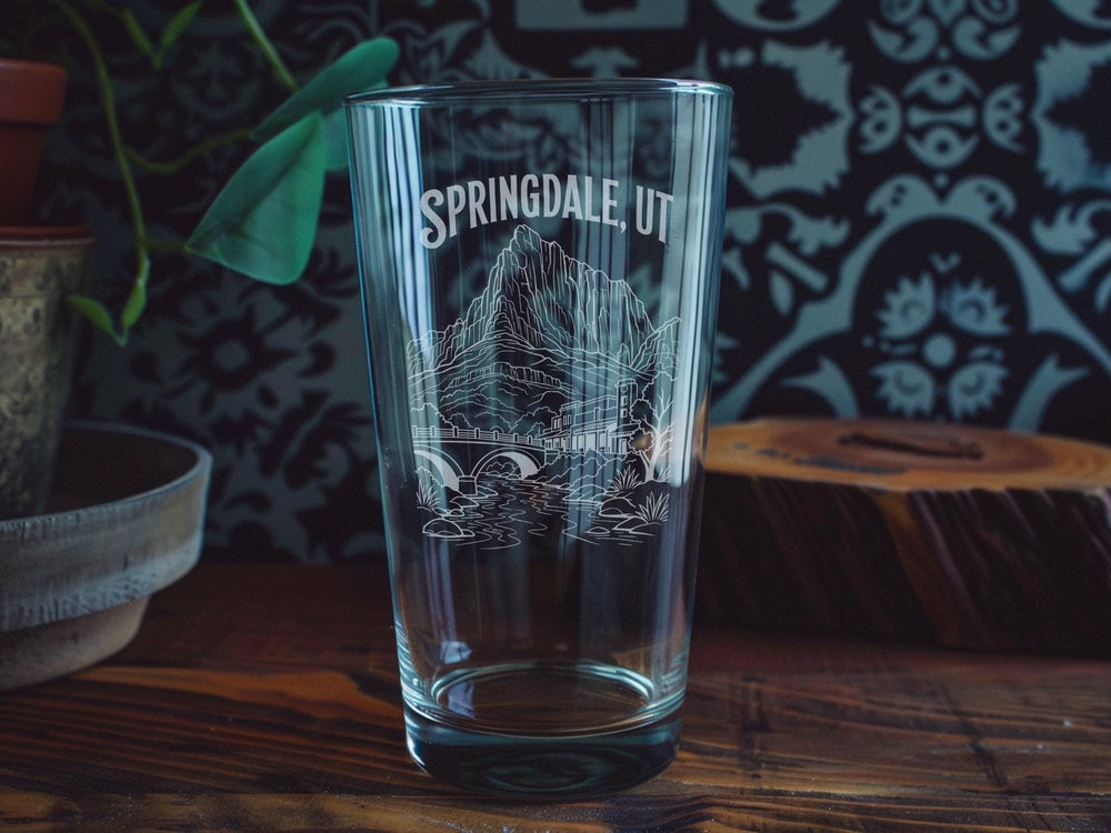 Springdale UT Pint Glass, Springdale Utah Souvenir Drinkware, Zion National Park Gateway Gift, Utah Travel Keepsake Glass