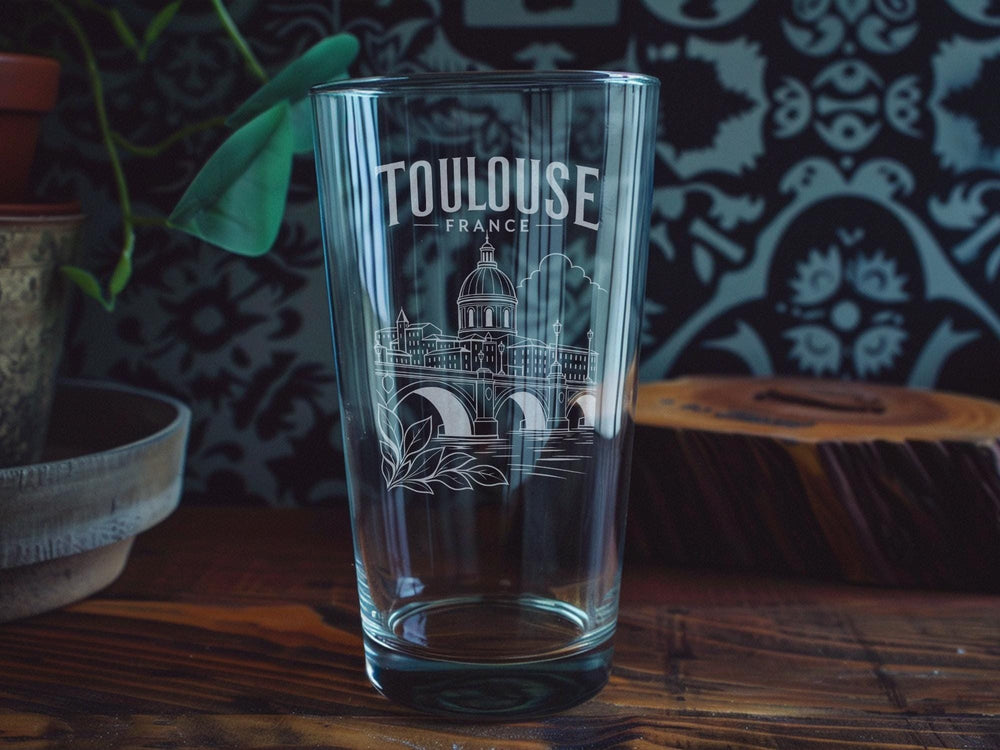 Toulouse France Pint Glass, Toulouse City Landmark Souvenir Beer Glass, France Travel Gift Pint Glass, Toulouse Skyline Drinkware