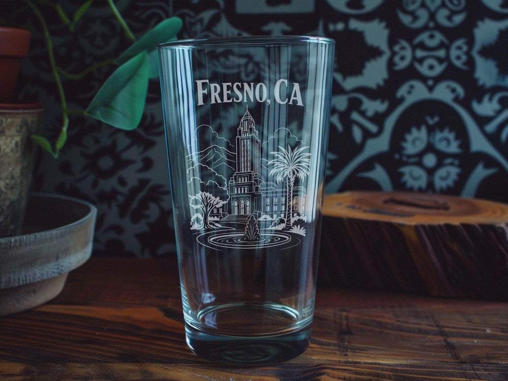 Fresno California Pint Glass, Fresno CA Souvenir Beer Glass, Central Valley City Drinkware, Fresno Skyline Landmark Gift