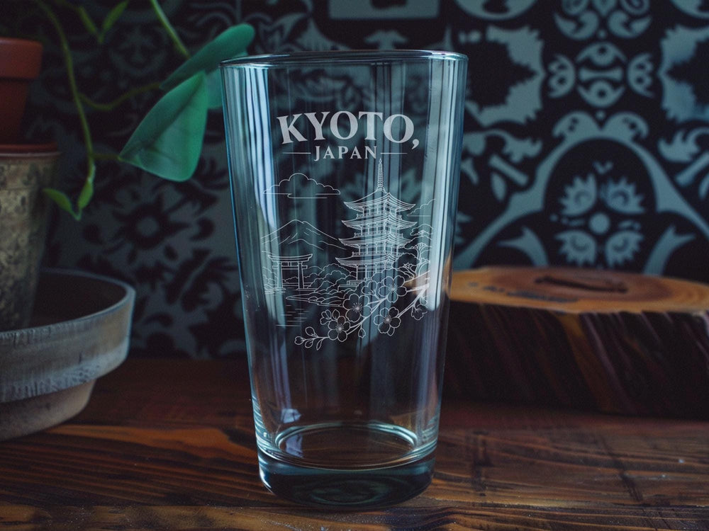 Kyoto Japan Pint Glass, Kyoto City Skyline Souvenir Beer Glass, Japan Travel Gift, Kyoto Landmark Drinkware