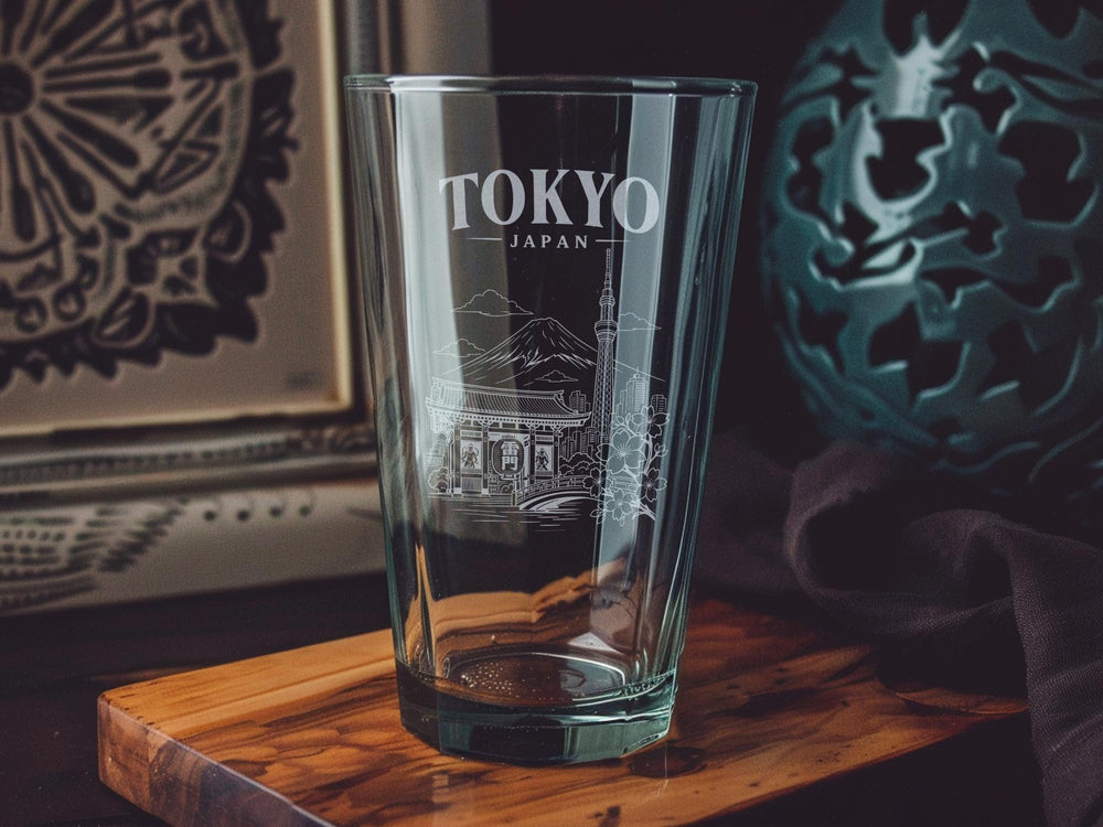 Tokyo Japan Pint Glass, Tokyo Skyline Souvenir Beer Glass, Japan Travel Gift, Tokyo Cityscape Drinkware