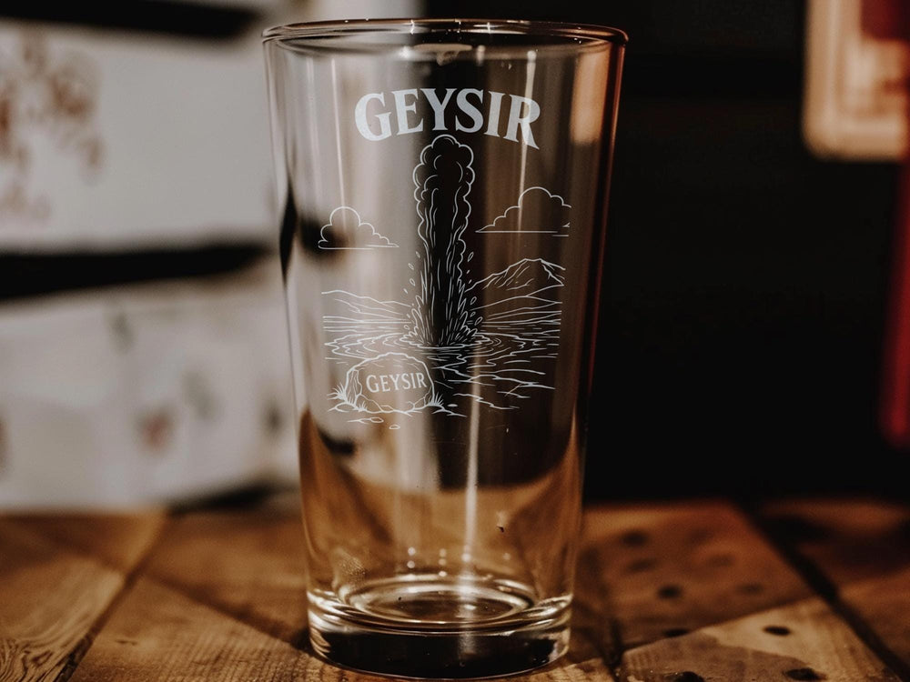 Geysir Pint Glass, Iceland Geyser Souvenir Beer Glass, Geothermal Hot Spring Eruption Drinkware, Travel Gift