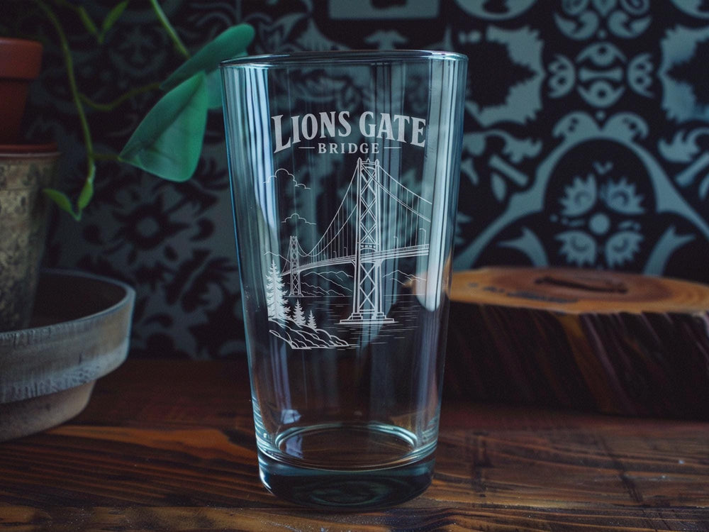 Lions Gate Bridge Pint Glass, Vancouver Canada Landmark Drinkware, British Columbia Souvenir Beer Glass, Travel Gift