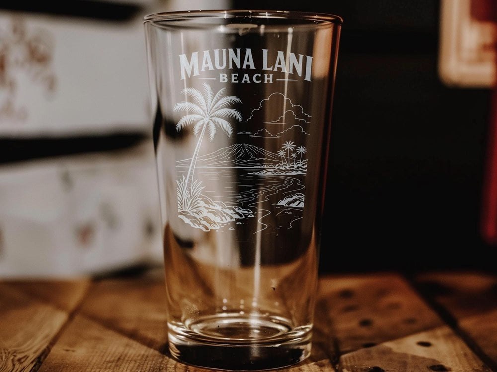 Mauna Lani Beach Pint Glass, Hawaii Beach Scene Drinkware, Tropical Coastal Souvenir Glass, Island Vacation Gift