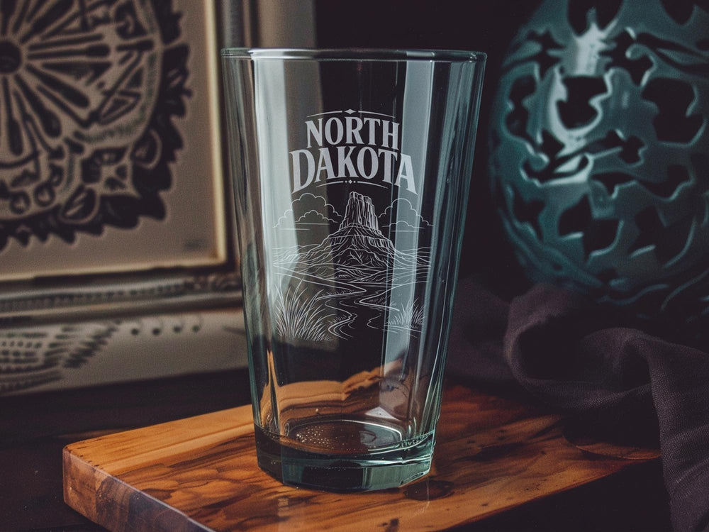North Dakota Pint Glass, North Dakota State Souvenir Beer Glass, Fargo Bismarck Grand Forks Travel Gift, ND Barware