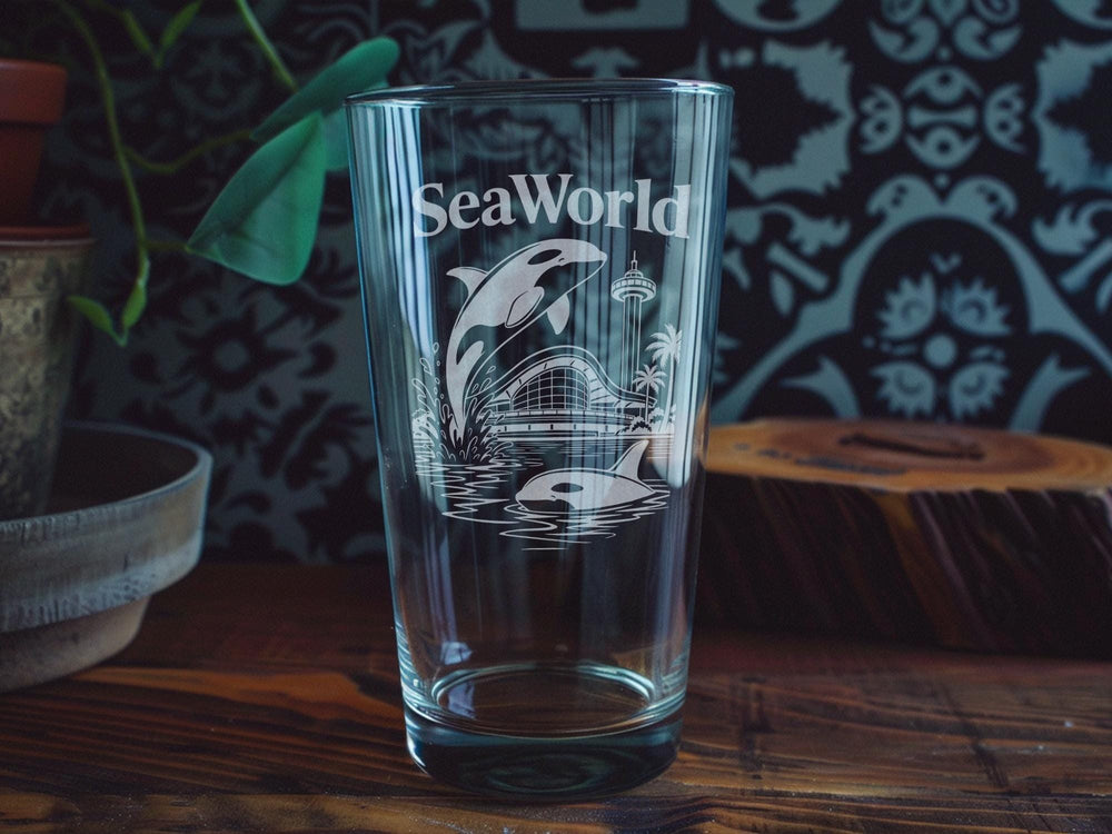 SeaWorld Pint Glass, SeaWorld Theme Park Souvenir Beer Glass, Ocean Wildlife Attraction Drinkware Gift
