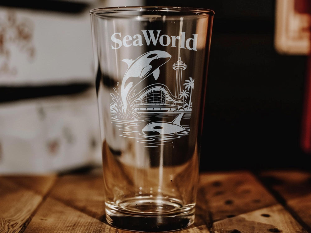 SeaWorld Pint Glass, SeaWorld Theme Park Souvenir Beer Glass, Ocean Wildlife Attraction Drinkware Gift