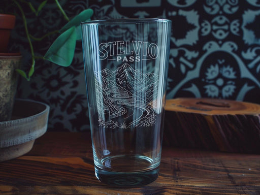 Stelvio Pass Italy Mountain Road Pint Glass, Alpine Cycling & Scenic Travel Souvenir Beer Glass Gift