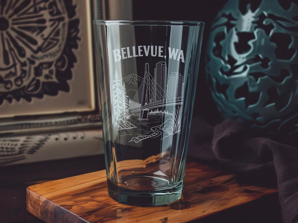 Bellevue WA Pint Glass, Bellevue Washington Souvenir Beer Glass, Bellevue Skyline Landmark Drinkware, Pacific Northwest Gift