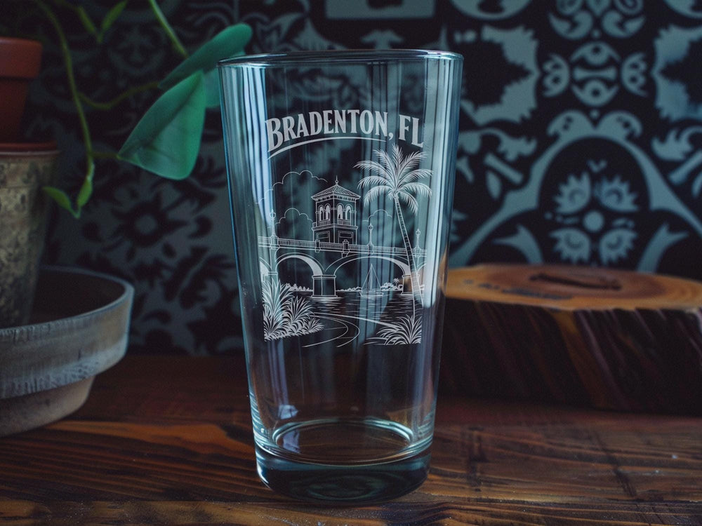 Bradenton FL Pint Glass, Bradenton Florida Souvenir Beer Glass, Florida Gulf Coast Travel Gift, Bradenton Vacation Drinkware