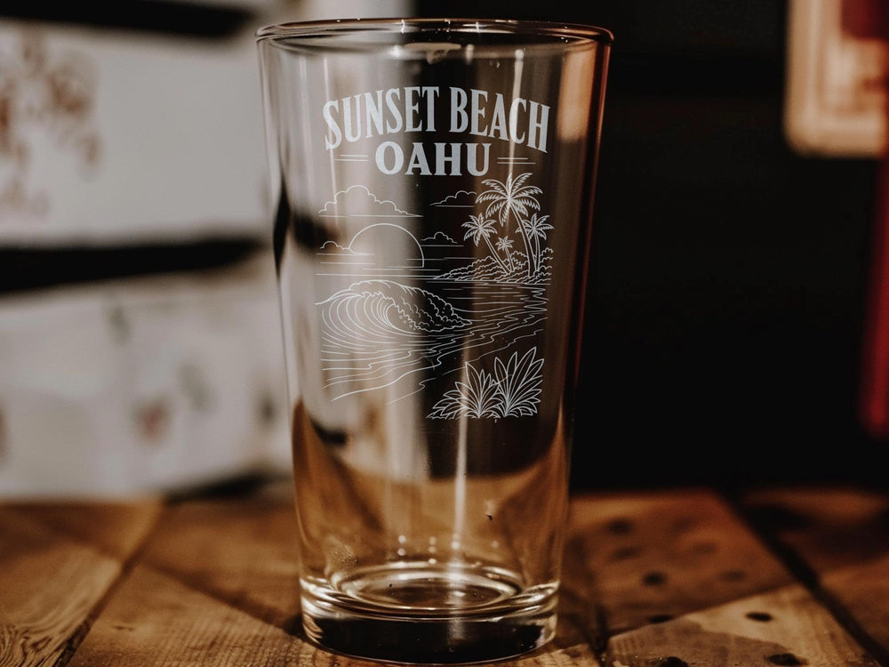 Oahu Sunset Beach Pint Glass, Hawaii Island Beach Scene Drinkware, Tropical Ocean Waves Souvenir Glass, Coastal Bar Glass
