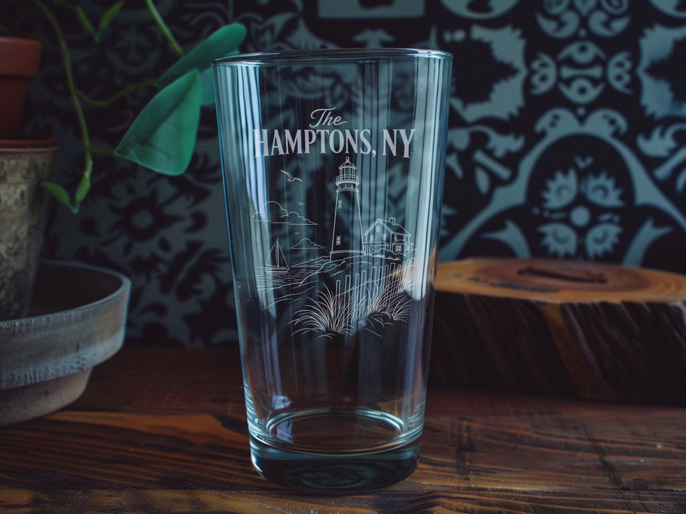 The Hamptons NY Pint Glass, Hamptons New York Souvenir Drinkware, Long Island Beach Town Bar Glass, Coastal Vacation Gift